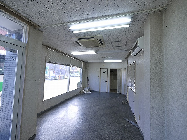 トップビル法蓮の内装