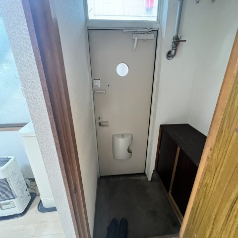 母恋パークハイツの玄関