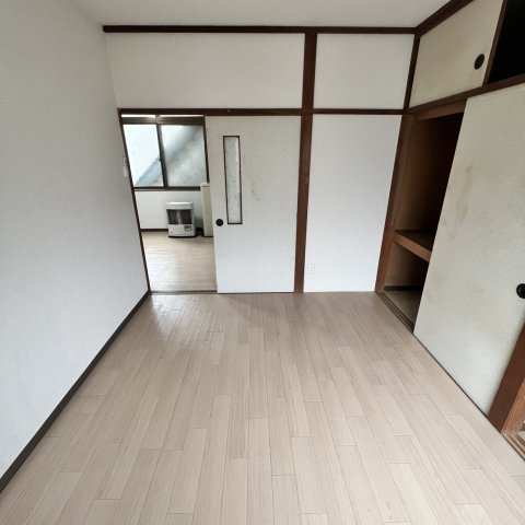 母恋パークハイツの居間・リビング