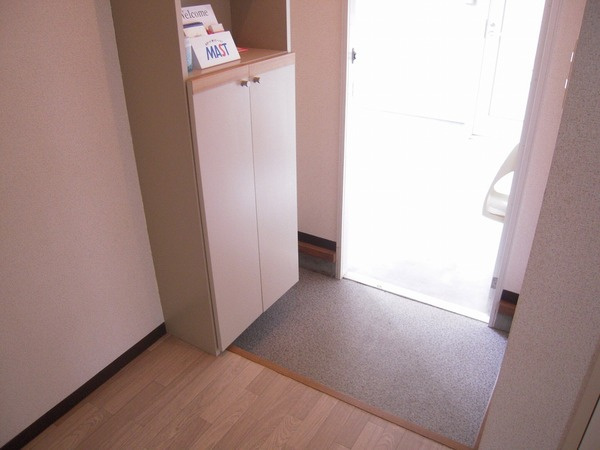 フレグランス竜山の玄関|写真は別のお部屋です