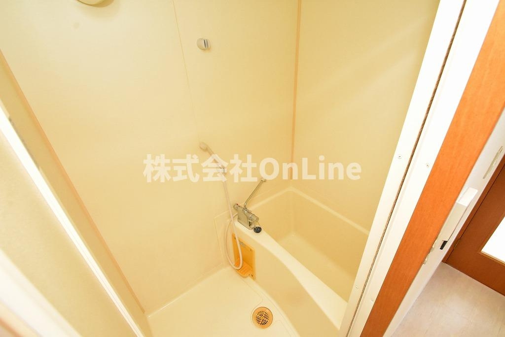 八尾市光町２丁目の賃貸マンションの浴室