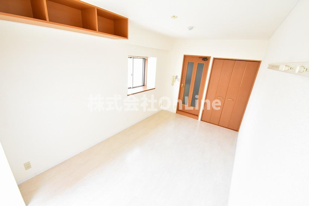 八尾市光町２丁目の賃貸マンションの居間・リビング