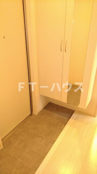 ベルフィーヌ東船橋の玄関