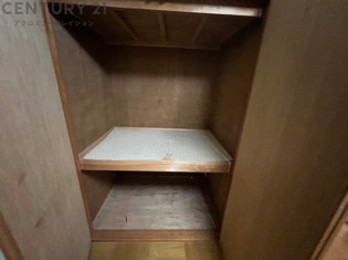 川西市鴬の森町中古戸建の収納