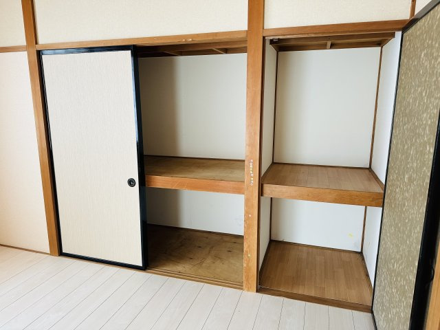 天昌寺町貸家の収納