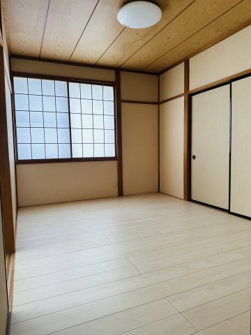 天昌寺町貸家の洋室