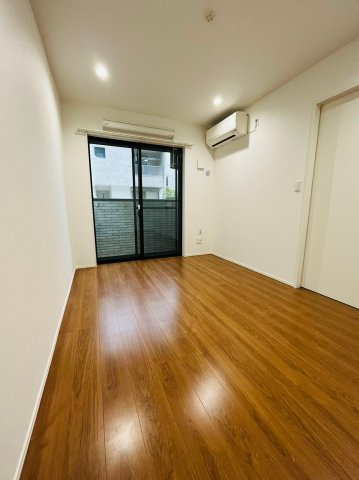 仲介手数料0円！！スターホワイトの居間・リビング