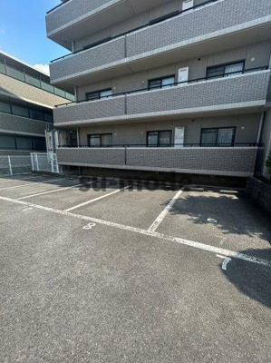 【駐車場】 | ヴィラシャリテ