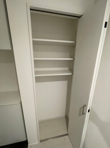 仲介手数料0円！！DELA香呑の収納