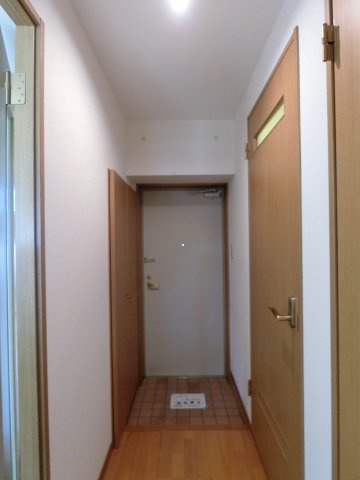 リバーコートCの玄関|イメージ3-3号室の写真