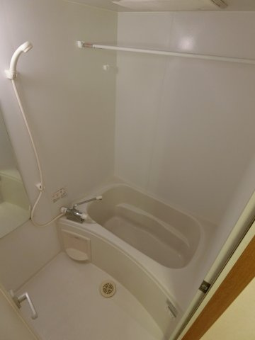 リバーコートCの浴室|イメージ3-3号室の写真
