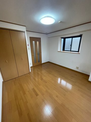 仲介手数料0円！！クレスト一社の居間・リビング