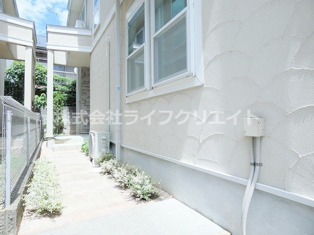 日野市日野本町5丁目戸建のエントランス