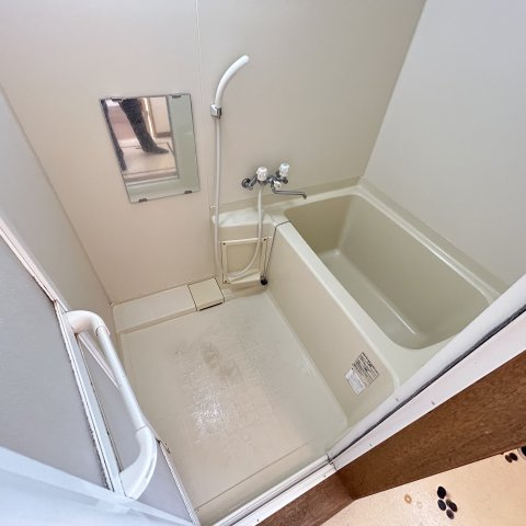 アミーエ中島の浴室