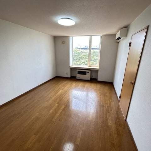 アミーエ中島の居間・リビング