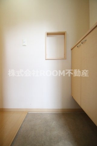 ホームパーティーのエントランス|ゆとりのあるエントランスです