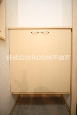 ホームパーティーの収納|大きなスペースがあり、収納には困りません