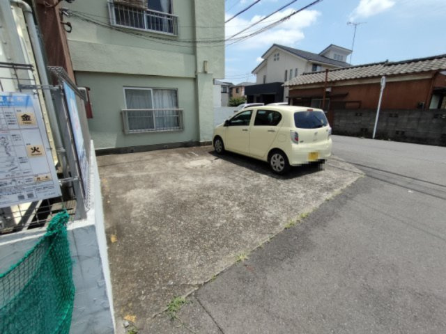 仲町コーポラスの駐車場|駐車場です