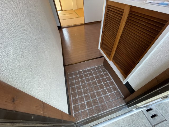 コーポラス大和の玄関