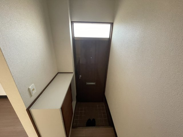 コーポラス大和の玄関