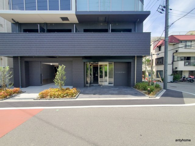 グランカリテ北大阪リヴィエ　仲介手数料無料のエントランス
