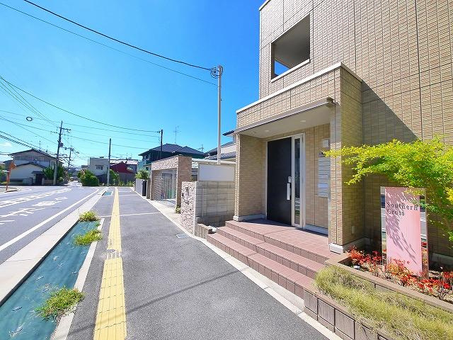 サザンクロスのエントランス|エントランスです