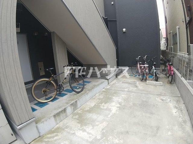 アレーゼ本大久保のエントランス