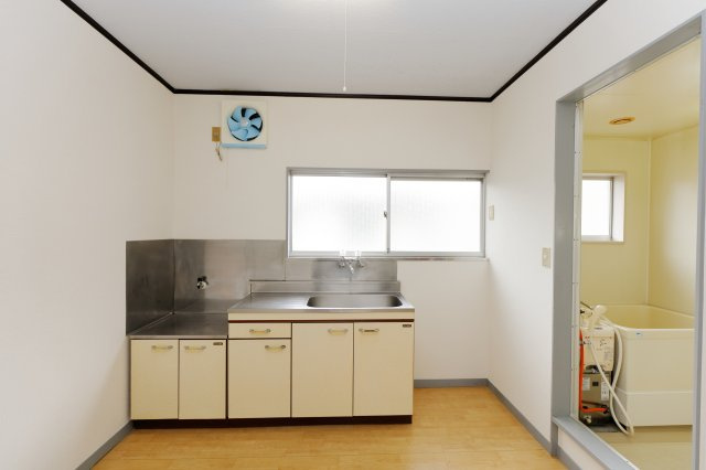 東ハウスのキッチン