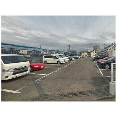 【外観】 | シャトーリリアーラ駐車場