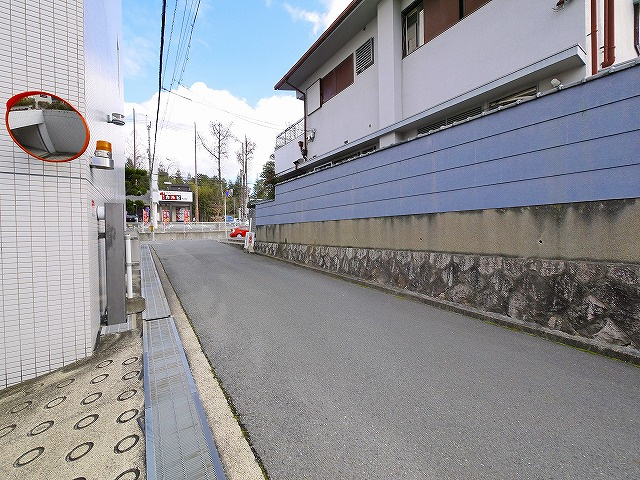 奈良西ビルの周辺