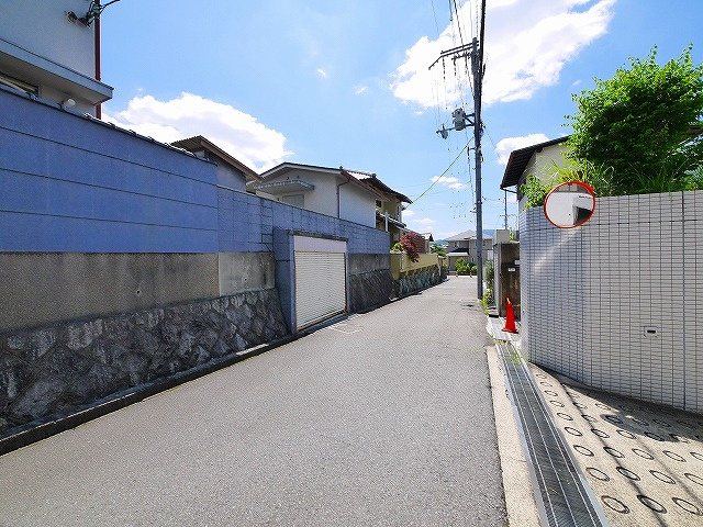 奈良西ビルの周辺