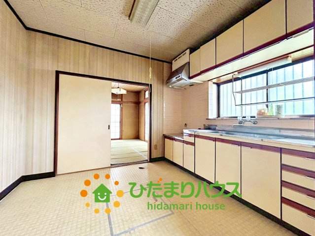 久喜市除堀　中古一戸建ての居間・リビング