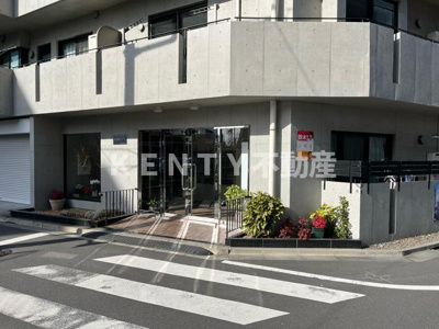 【エントランス】 | フラップ・イトー | エントランスです