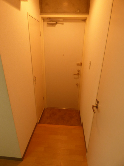 【玄関】リバージュ宇品
