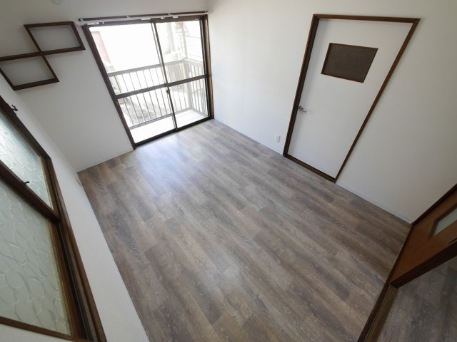 鈴蘭台東町２丁目戸建の居間・リビング