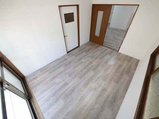 鈴蘭台東町２丁目戸建の洋室