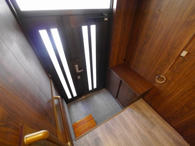 鈴蘭台東町２丁目戸建の玄関|シンプルで使いやすい玄関です
