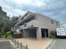 【外観】 | 全面タイル張りによる重厚感溢れる外観です♪大規模修繕履歴のある、とてもキレイな外観です♪