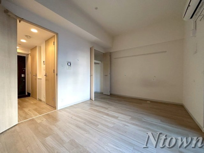 【居間・リビング】 | プレサンス丸の内雅風 | ゆったり過ごせる居間です