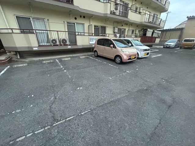 【駐車場】 | 新栄プロパティー軽里