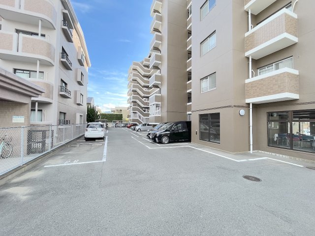 シテイライフ周船寺駅2の駐車場