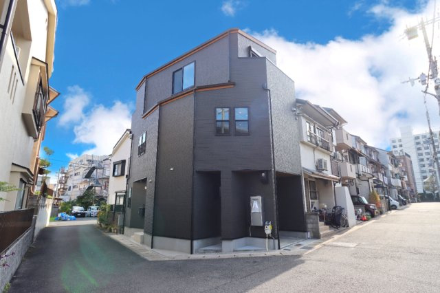 梅津尻溝町の前面道路含む現地写真