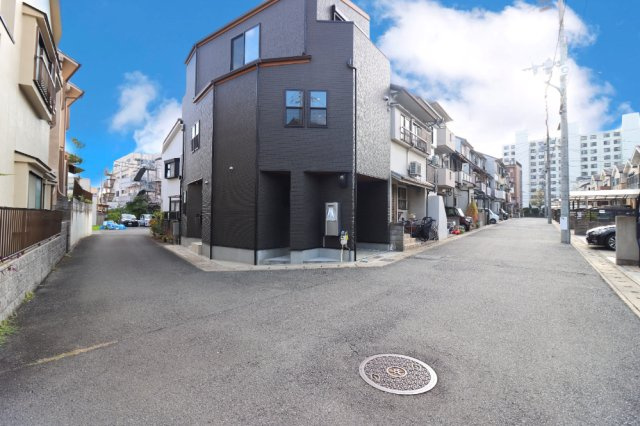 梅津尻溝町の前面道路含む現地写真