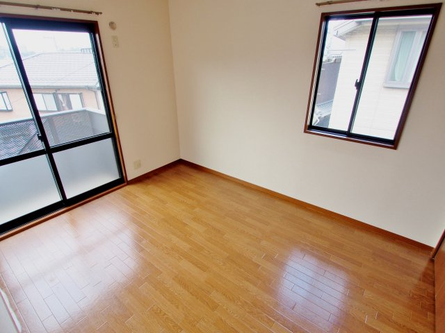 ディアスエコーの洋室