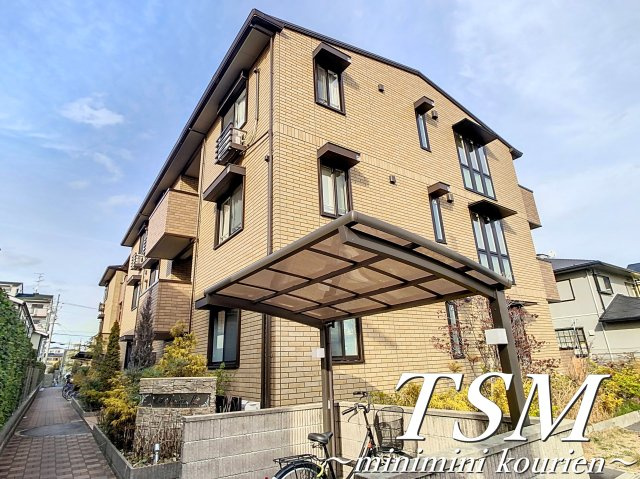  Ｅｓｔ　ＪａｒｄｉｎⅡの外観