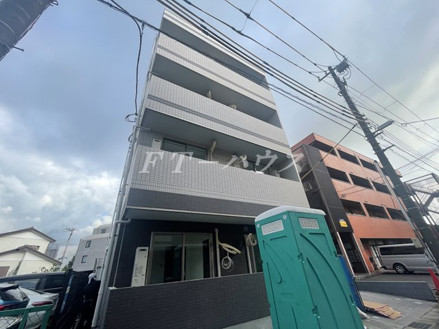 Ｃｈｒｙｓａｎｔ　Ｍａｋｕｈａｒｉ　Ｆｉｒｓｔ　１０１の外観