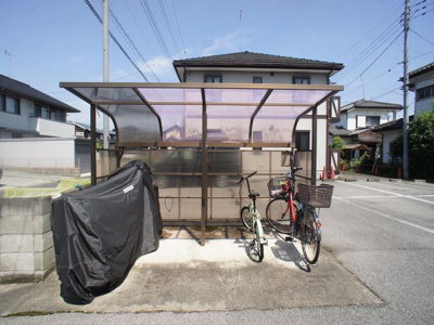 【その他共用部分】 | ラフォーレミツルＣ | 屋根付きの駐輪場があります♪