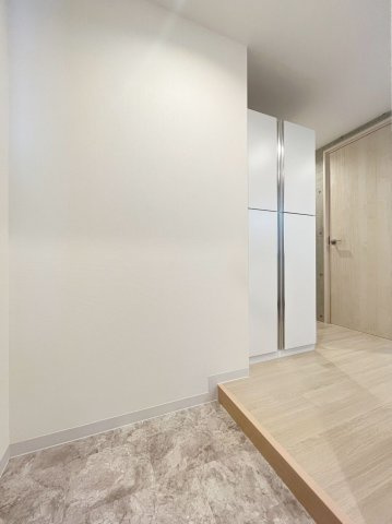 「防音マンション」ラシクラス東高円寺の玄関|シンプルで使いやすい玄関です