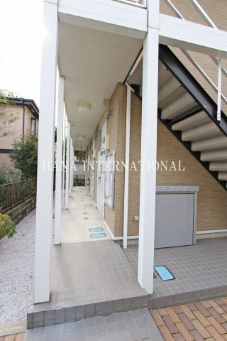 レオパレスクラージュのエントランス