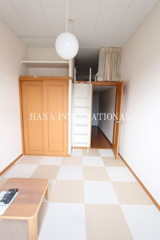 レオパレスクラージュの内装|机は設備ではございません